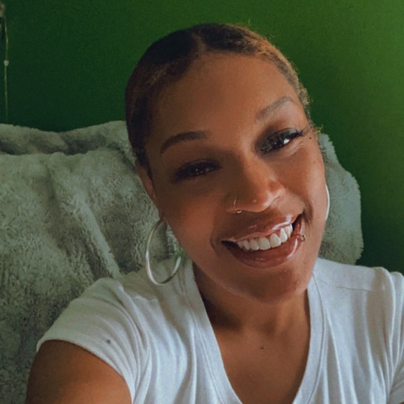 Meet your Posher, Darnisha - Picture 1 of 1